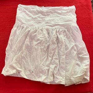 White gap kids skirt